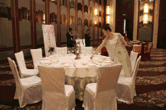 <b>”为打制金盾“百大哥店”的方针而不懈</b>